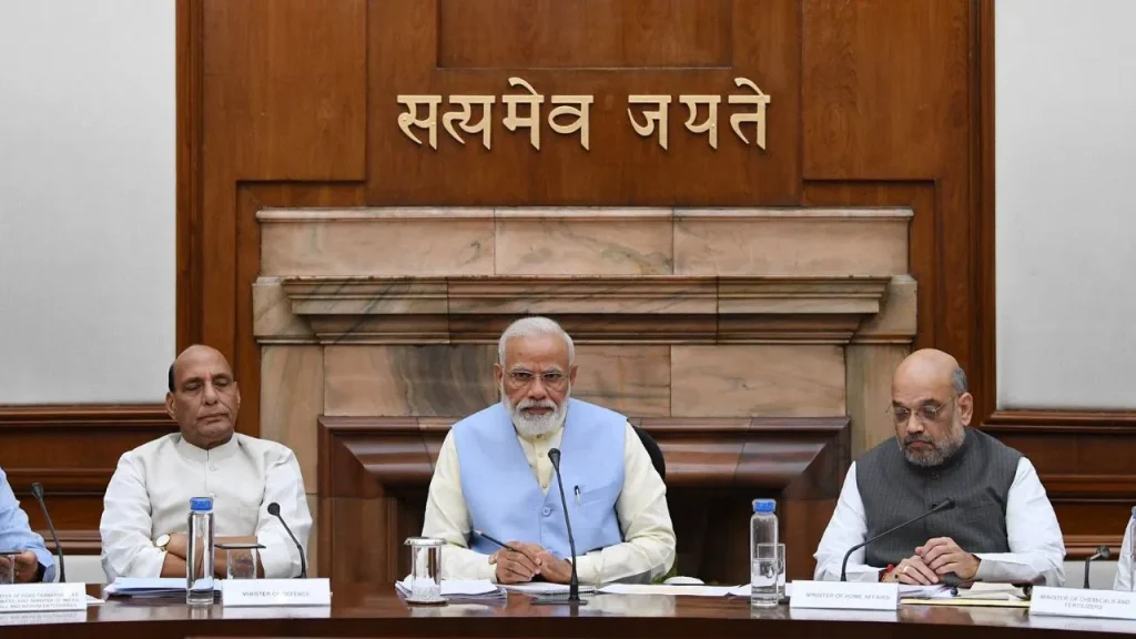 modi-govt-cabinet-meeting-approves-unified-pension-scheme